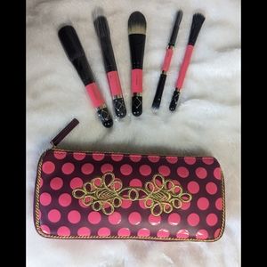 MAC Nutcracker Suite Travel Brush Set